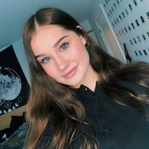 Meet your Posher, Megan